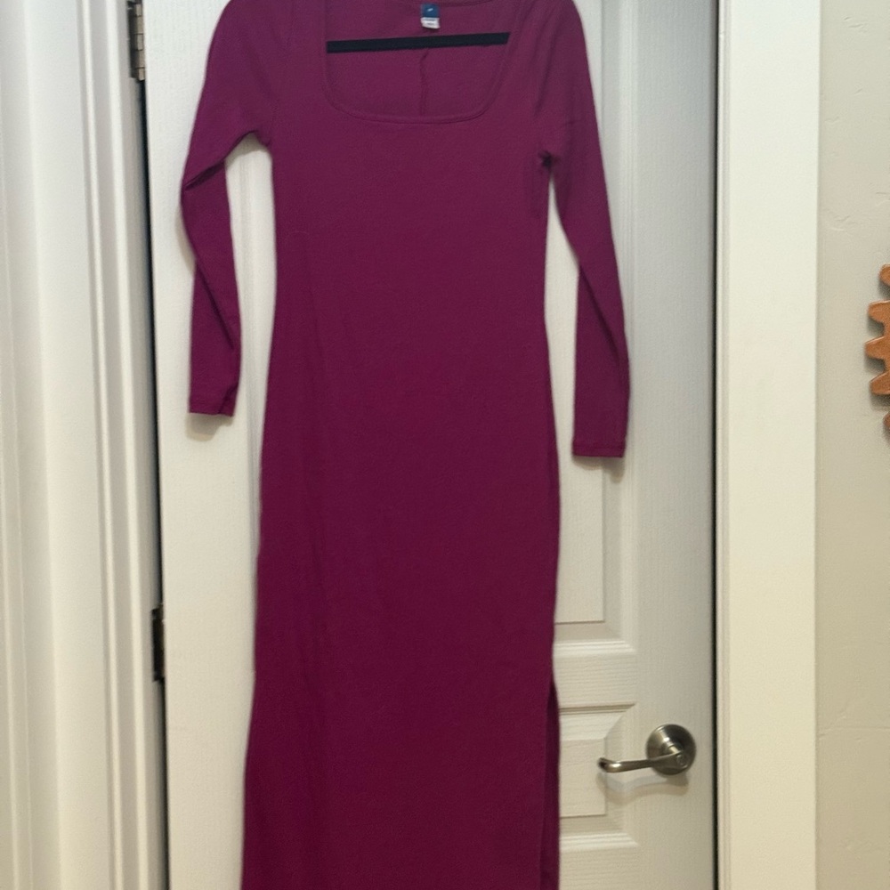 Old Navy Magenta Long Sleeve Dress